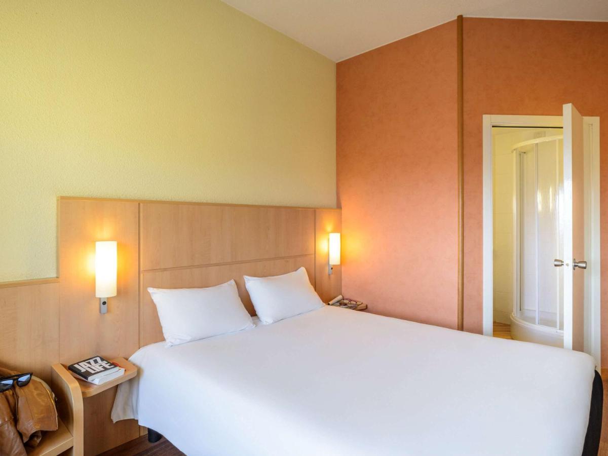 Hotel Ibis Milano Malpensa Cardano Al Campo Exteriör bild